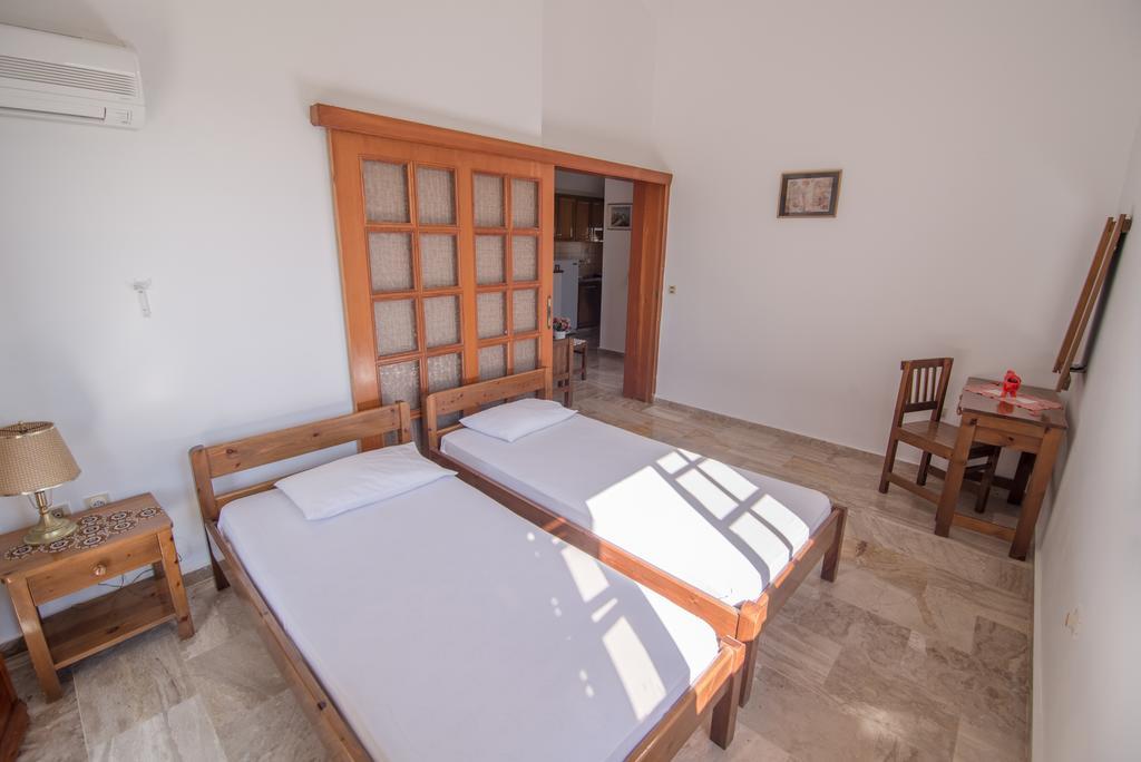Maria Parameriti Apartments بوروس المظهر الخارجي الصورة