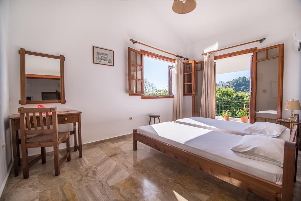 Maria Parameriti Apartments بوروس المظهر الخارجي الصورة