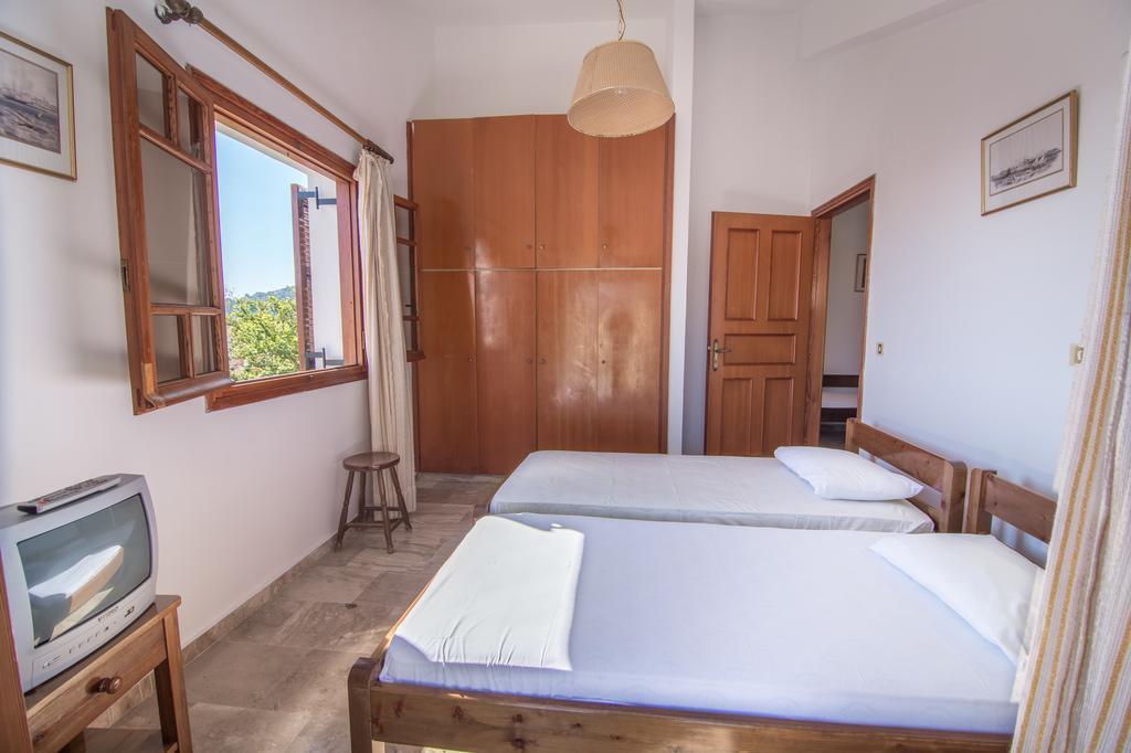 Maria Parameriti Apartments بوروس المظهر الخارجي الصورة