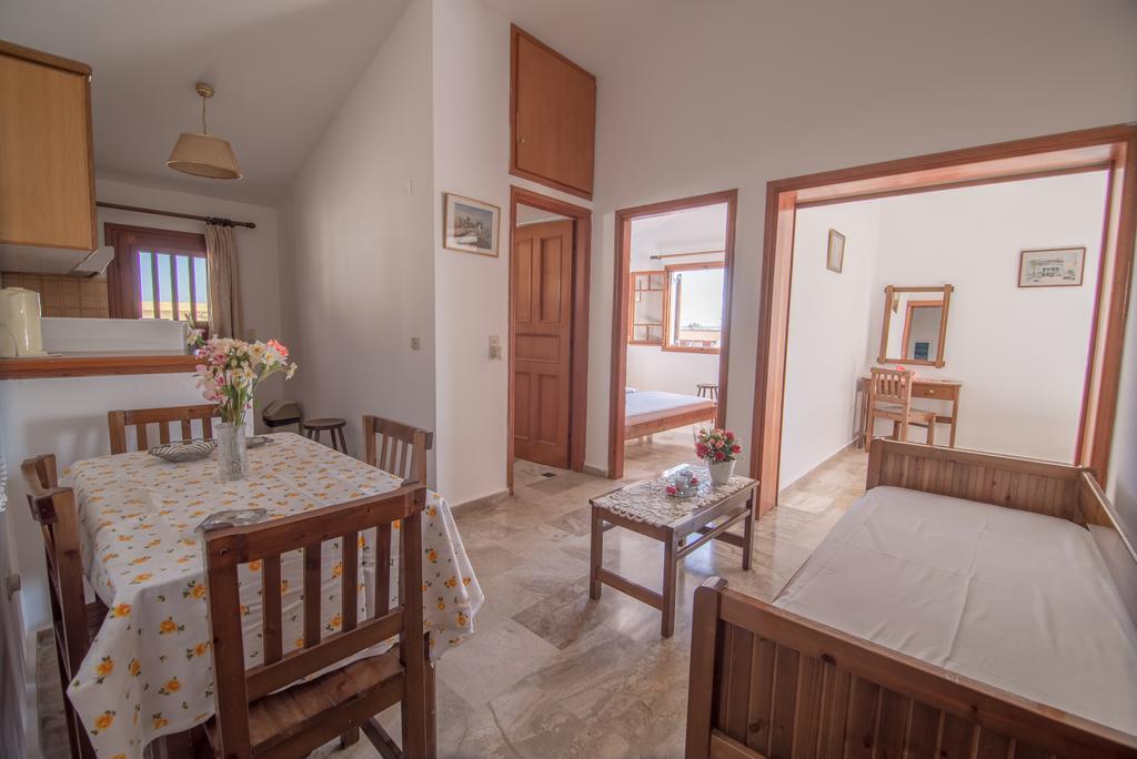 Maria Parameriti Apartments بوروس المظهر الخارجي الصورة