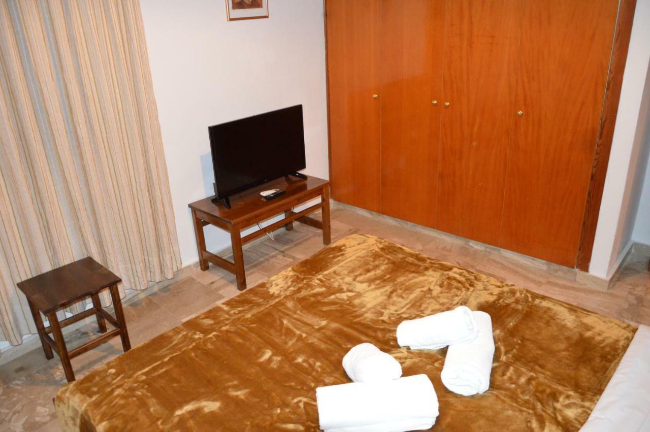 Maria Parameriti Apartments بوروس المظهر الخارجي الصورة