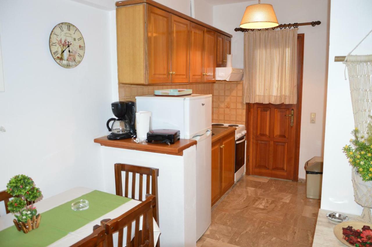 Maria Parameriti Apartments بوروس المظهر الخارجي الصورة